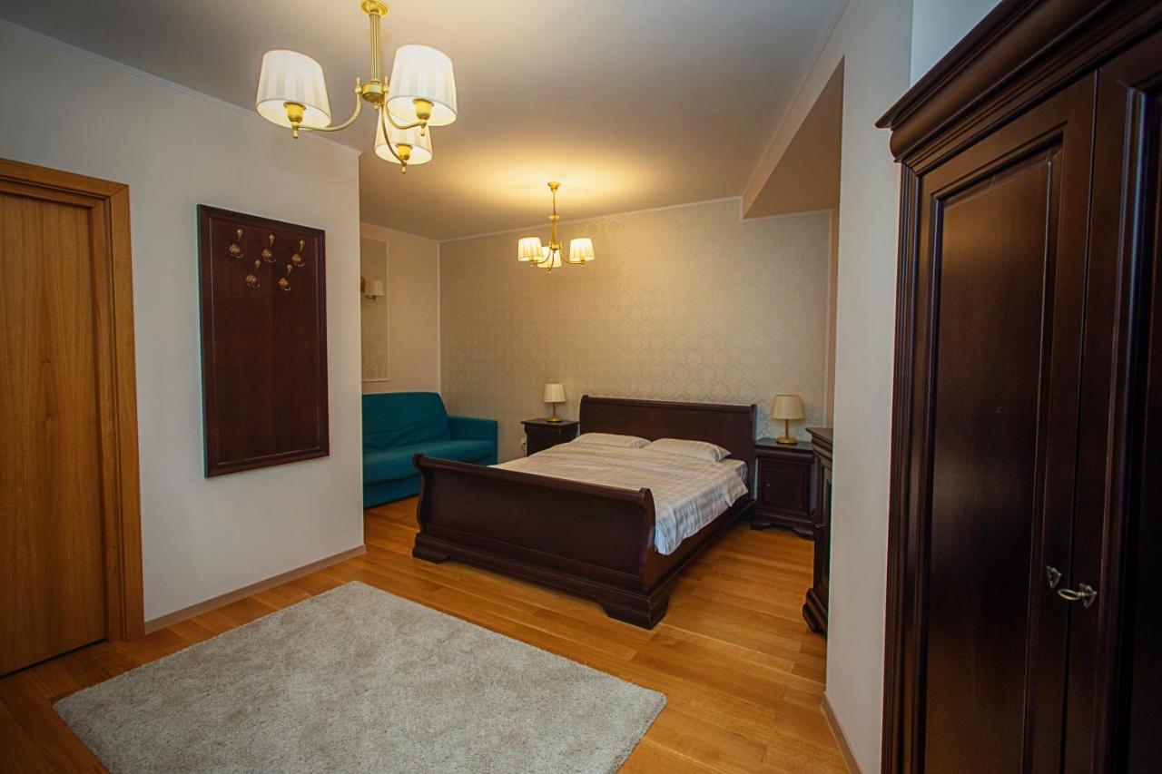 Vila Imperial Bed & Breakfast Sinaia Bagian luar foto