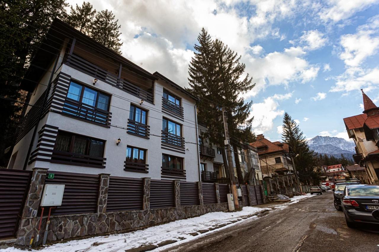 Vila Imperial Bed & Breakfast Sinaia Bagian luar foto