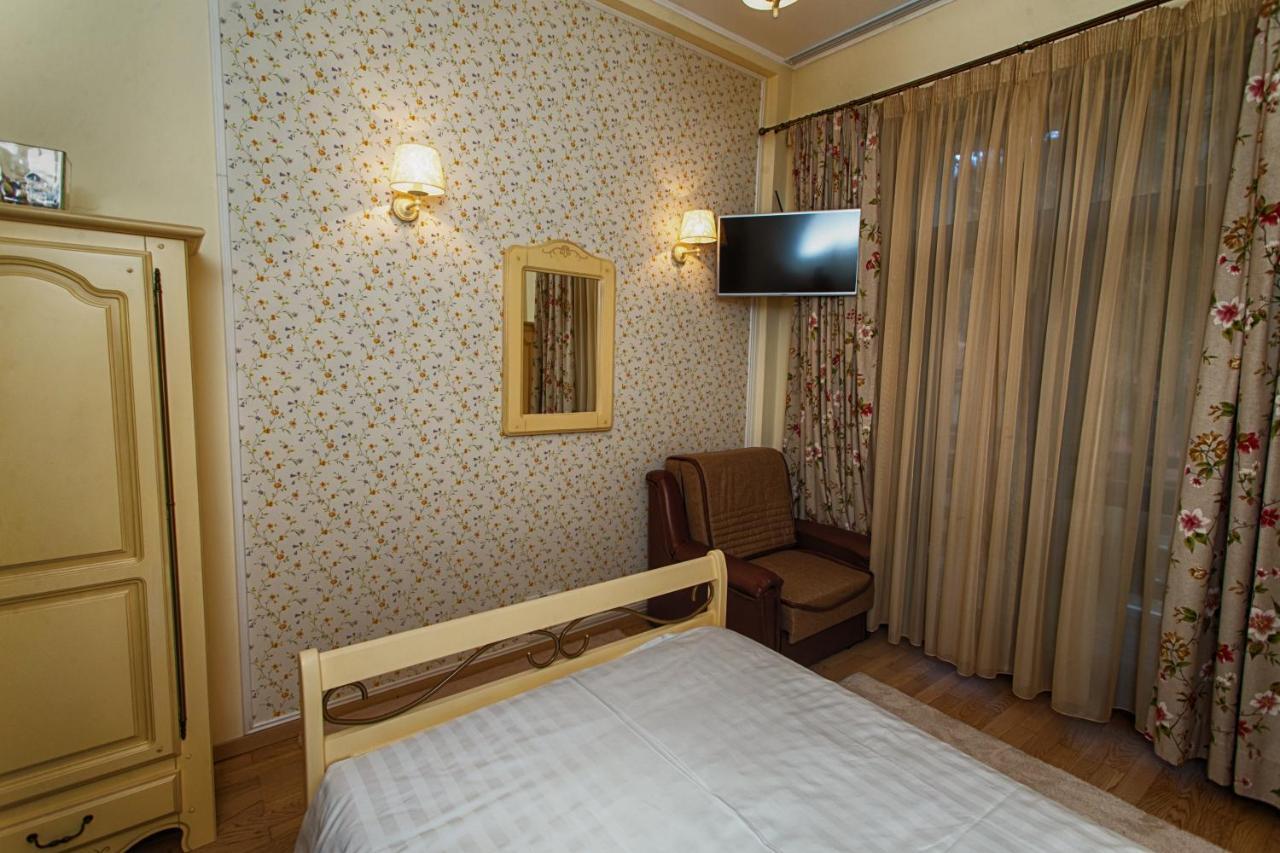 Vila Imperial Bed & Breakfast Sinaia Bagian luar foto