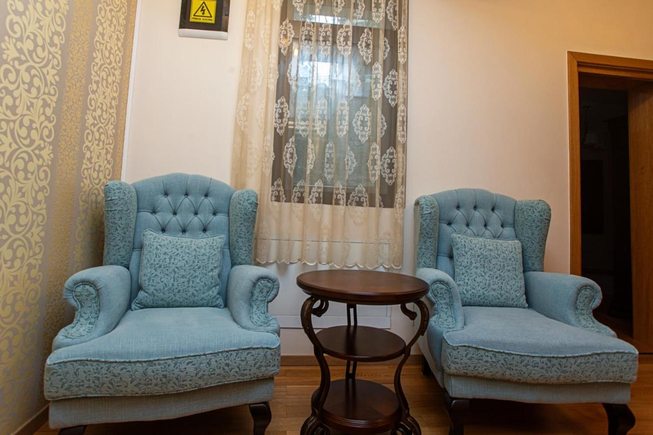 Vila Imperial Bed & Breakfast Sinaia Bagian luar foto