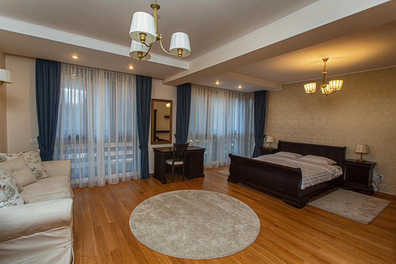 Vila Imperial Bed & Breakfast Sinaia Bagian luar foto
