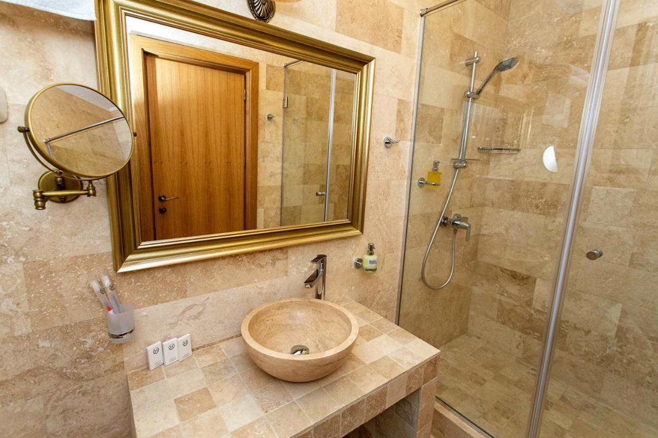 Vila Imperial Bed & Breakfast Sinaia Bagian luar foto